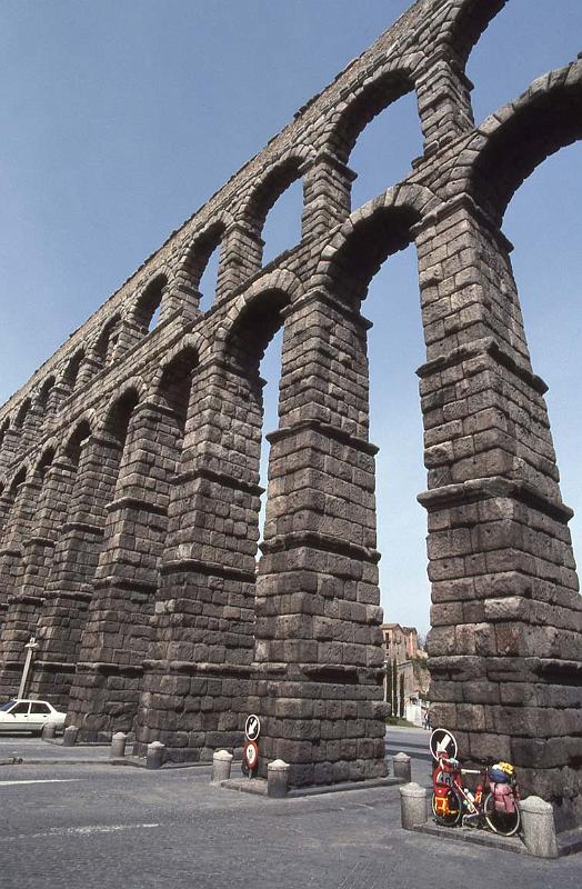RWT 0253 310-33 Spain Segovia Aquaduct.jpg